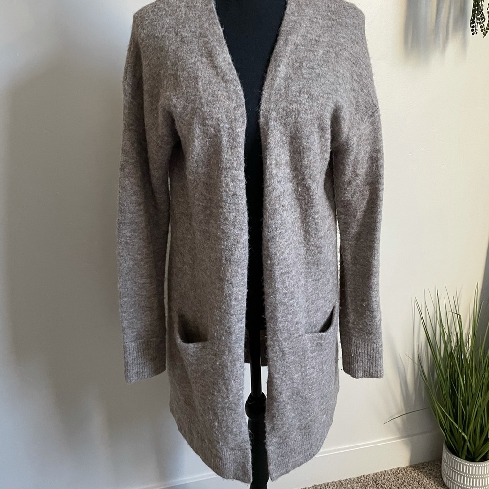 Wilfred Free cardigan sweater